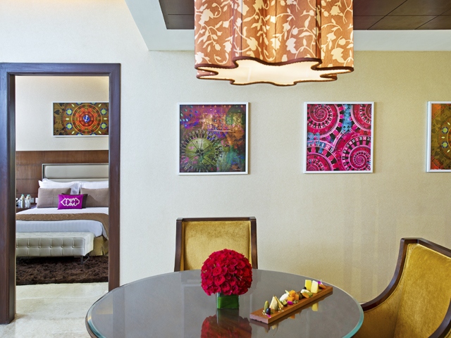 Presidential suit_640x480-3-300x225.jpg